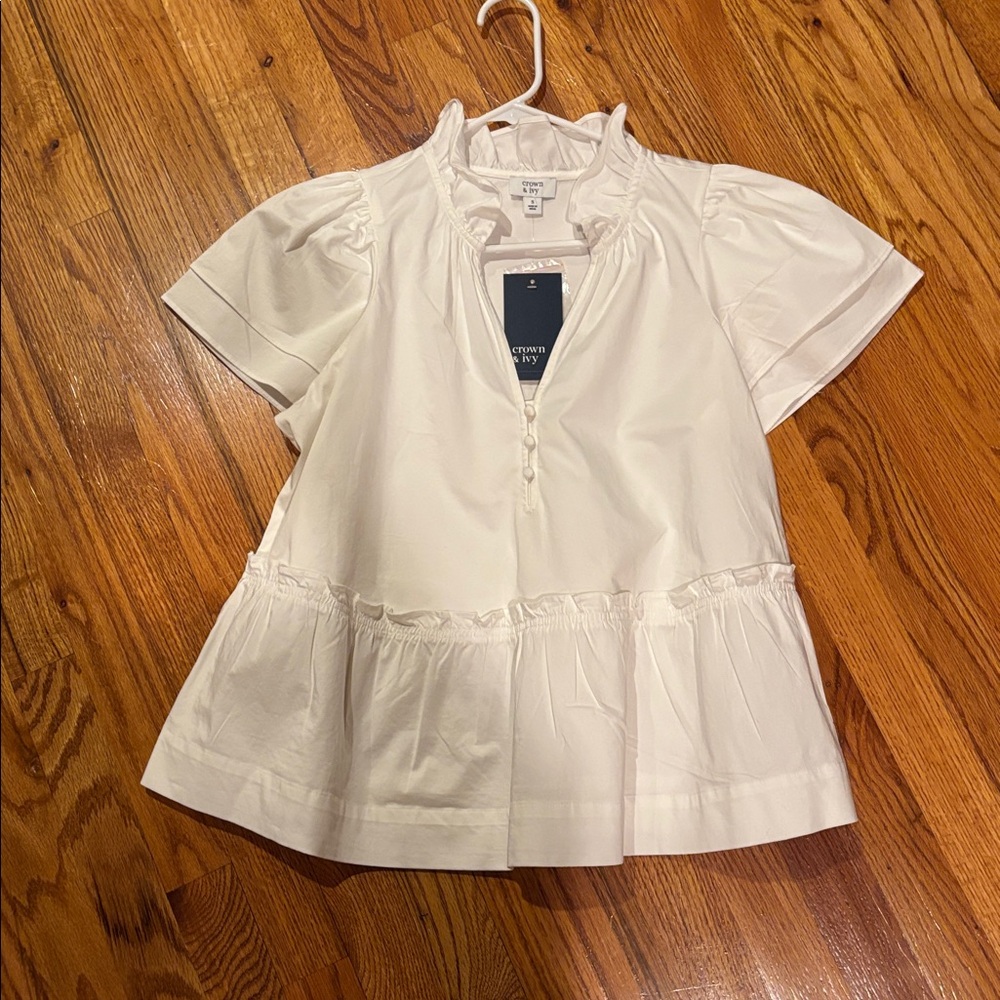 Crown & Ivy Women's White Ruffle Blouse